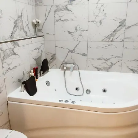 Jacuzzi Belle View Sinaia-free Parking Apartment *