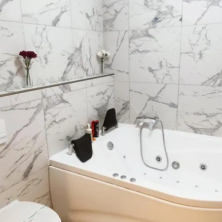 Jacuzzi Belle View Sinaia-free Parking Apartment